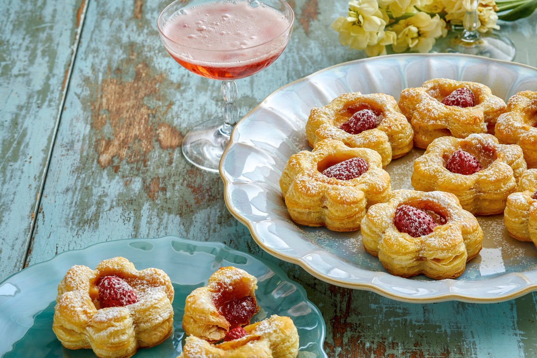 Gouda Strawberry Flowers